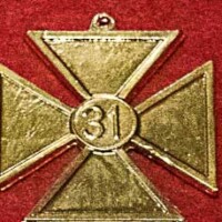 Medalha Tiradentes. Medalha concedida ao maçom que completaram 50 anos de trabalhos maçônios. Medalha Tiradentes. Medalha concedida ao maçom que completaram 50 anos de trabalhos maçônios.