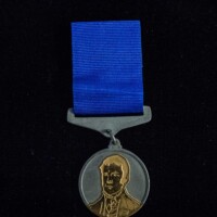 Moeda Gonçalves Ledo. Medalha conferida pelo Grande Oriente de Minas Gerais para agreciar os irmãos de destaque. Moeda Gonçalves Ledo. Medalha conferida pelo Grande Oriente de Minas Gerais para agreciar os irmãos de destaque.
